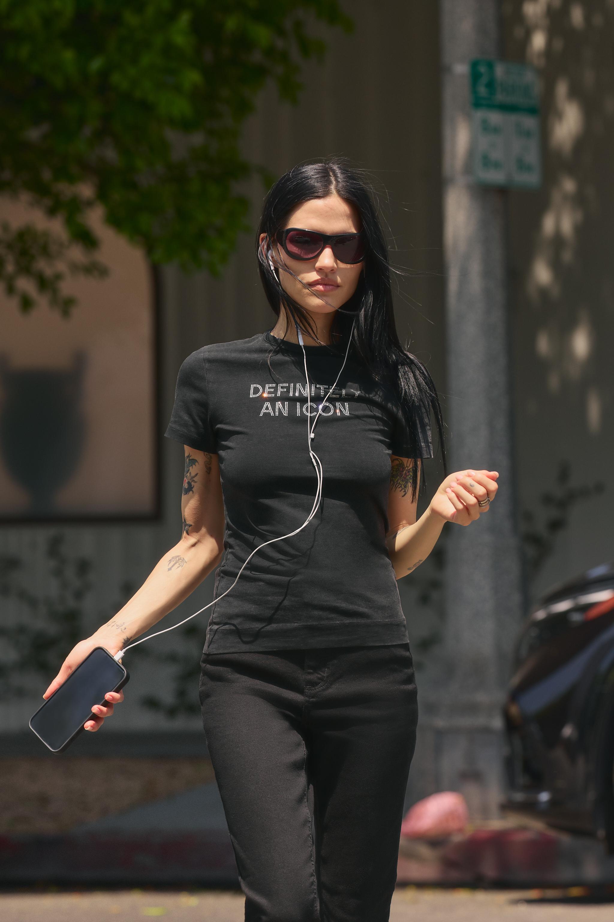 WASHED EFFECT SPARKLY TEXT T-SHIRT